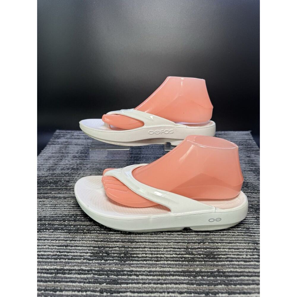 OOFOS Flip Flop OOLALA Luxe Women’s Size 9 White Comfort Thong Sandals